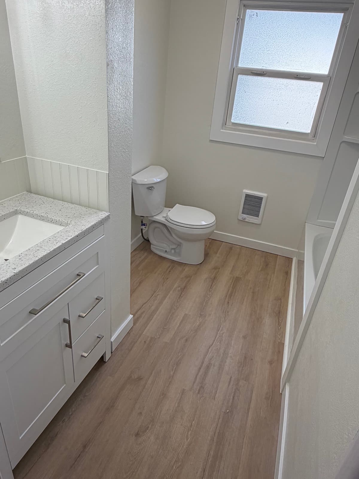 Waterproof vinyl plank flooring in a bathroom